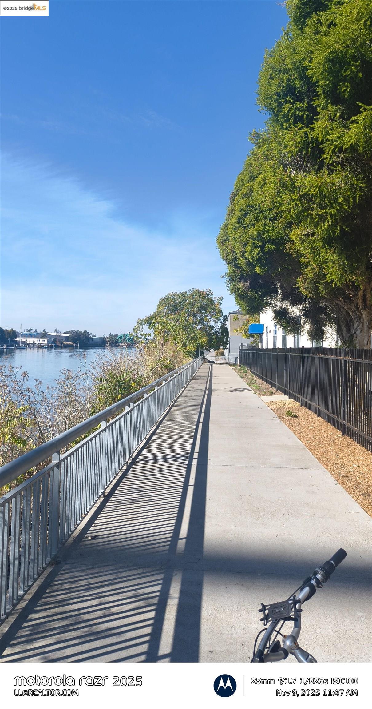 Detail Gallery Image 9 of 42 For 3532 San Leandro St #L,  Oakland,  CA 94601 - 1 Beds | 1 Baths