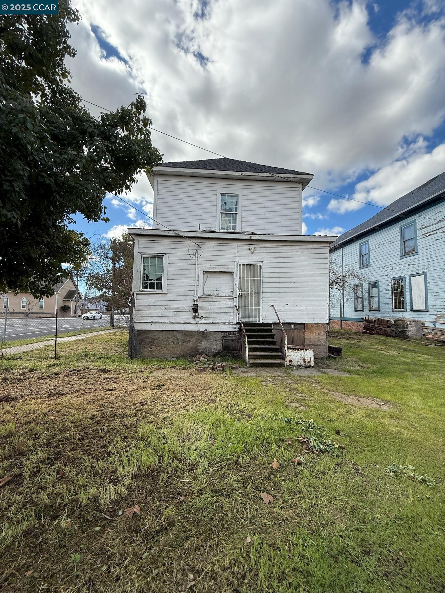 Detail Gallery Image 5 of 24 For 161 S 3rd Ave, Oakdale,  CA 95361 - 3 Beds | 2 Baths