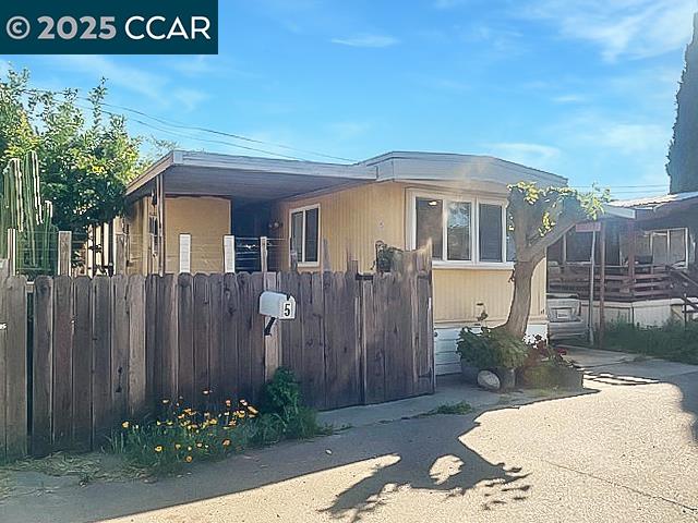 Detail Gallery Image 6 of 22 For 841 W Brannan Island Rd #5,  Isleton,  CA 95641 - 2 Beds | 1 Baths