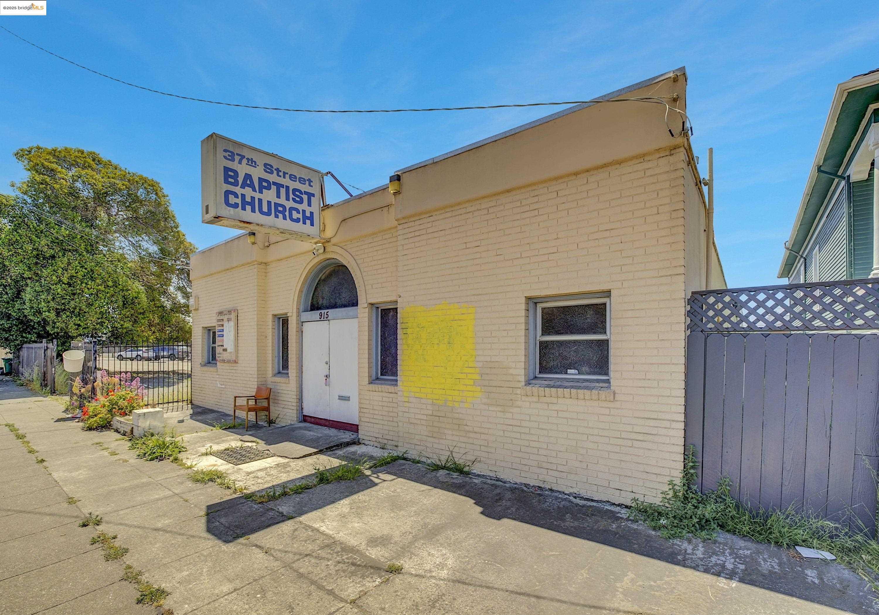 915 37Th St, Oakland, CA, 94608
