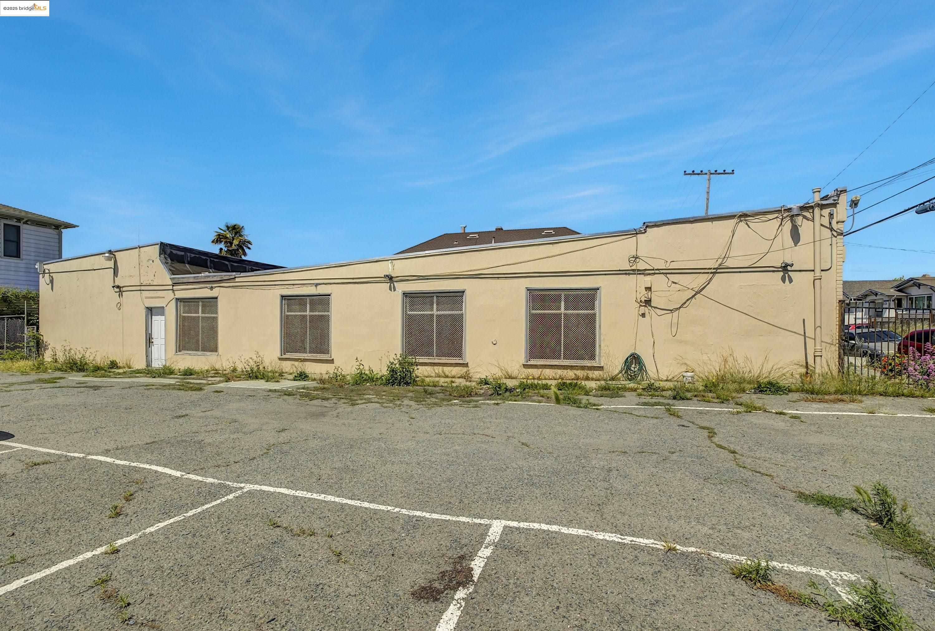 915 37Th St, Oakland, CA, 94608