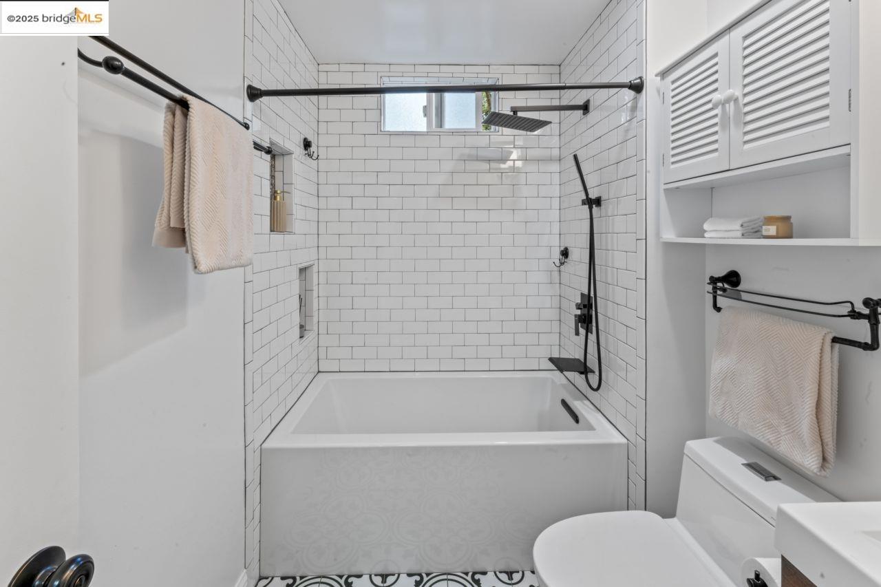 Photo #12: 41100947 Listing: Photo #12