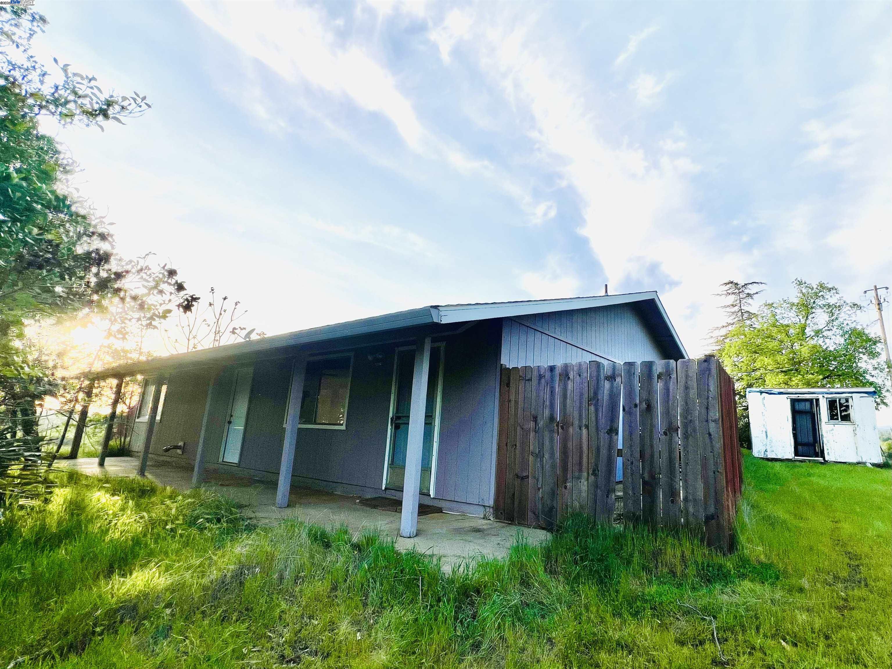 135 Tucker Ave, Oroville CA 95966 — photo 2