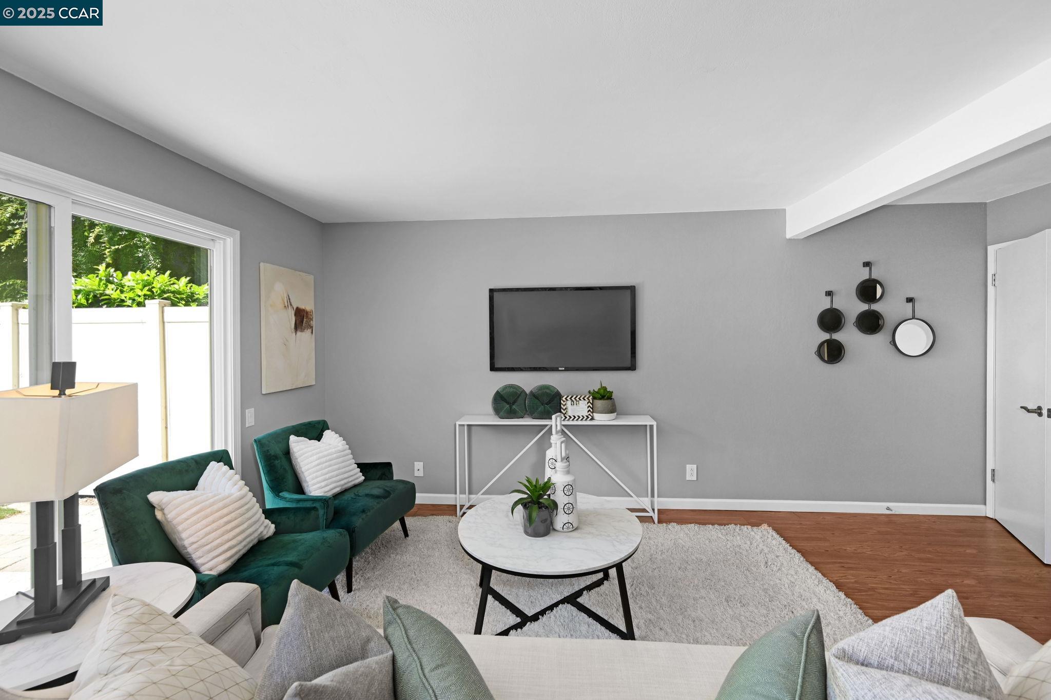 Photo #4: 41101756 Listing: Photo #4