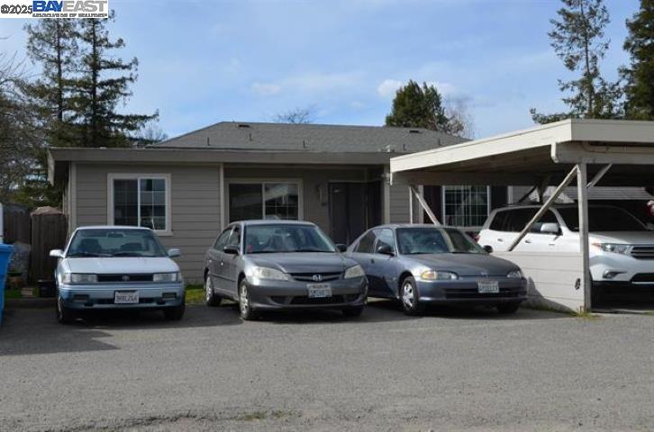 487 Hearn Ave, Santa Rosa CA 95407