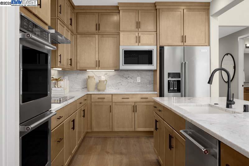 Detail Gallery Image 7 of 18 For 503 E Fiorino Street, Mountain House,  CA 95391 - 5 Beds | 3/1 Baths