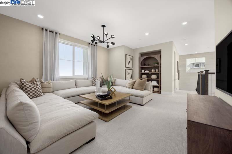 Detail Gallery Image 8 of 18 For 503 E Fiorino Street, Mountain House,  CA 95391 - 5 Beds | 3/1 Baths