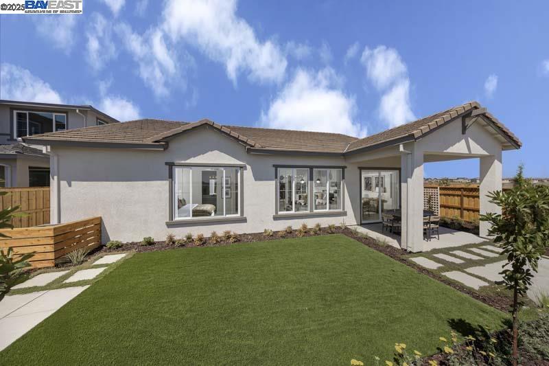 Detail Gallery Image 11 of 17 For 527 E Fiorino Street, Mountain House,  CA 95391 - 4 Beds | 3 Baths