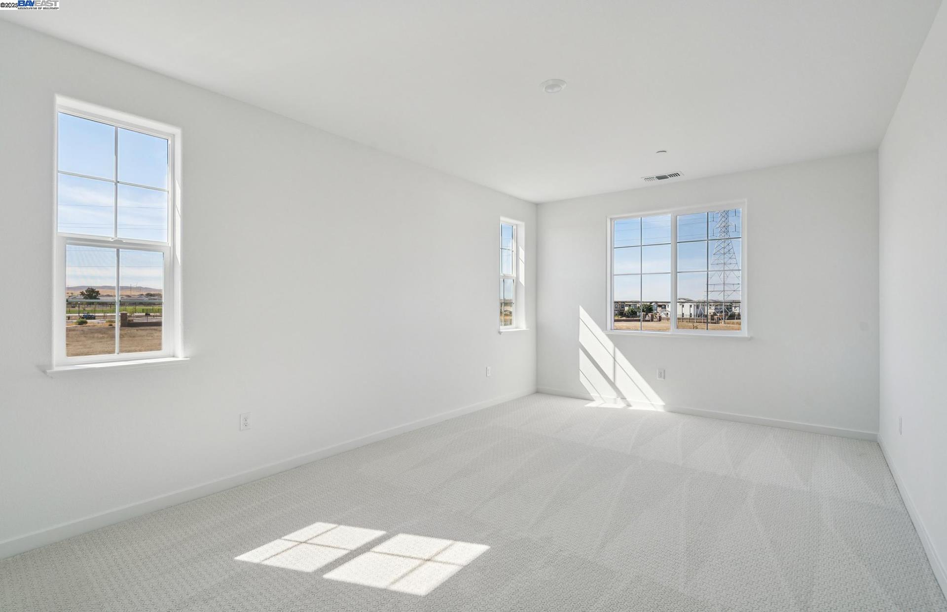 Detail Gallery Image 19 of 40 For 349 E Gobind Blvd, Mountain House,  CA 95391 - 5 Beds | 3/1 Baths