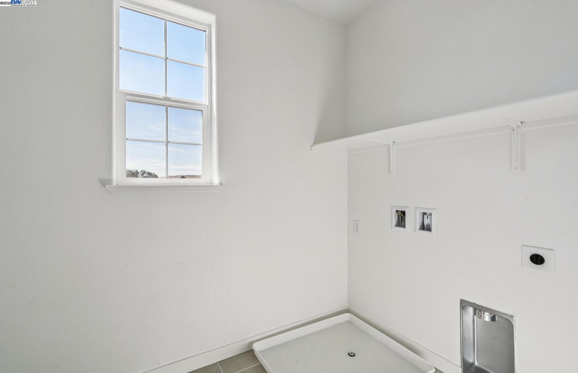 Detail Gallery Image 39 of 40 For 349 E Gobind Blvd, Mountain House,  CA 95391 - 5 Beds | 3/1 Baths