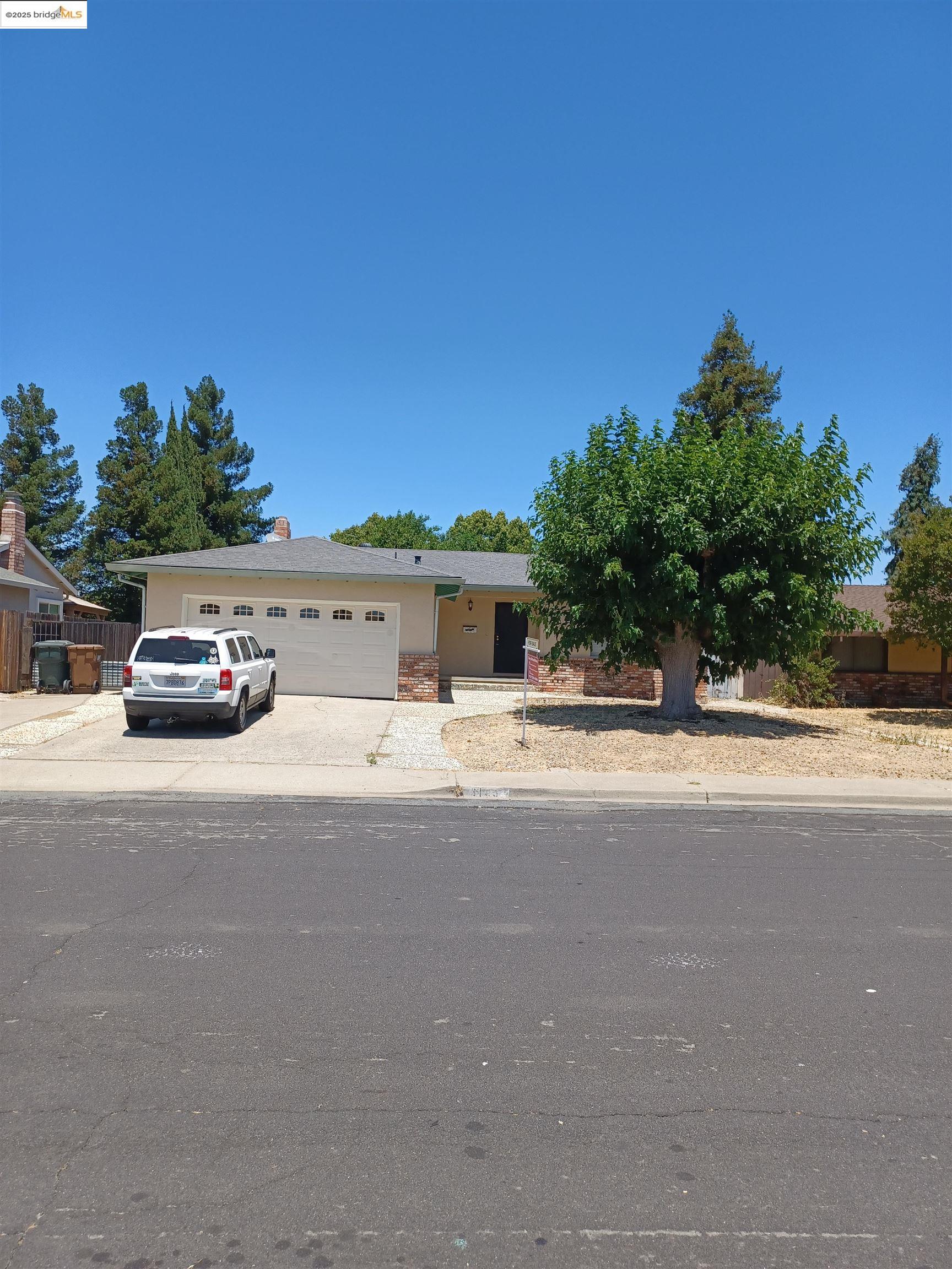 Detail Gallery Image 1 of 18 For 3163 S Francisco Way, Antioch,  CA 94509 - 3 Beds | 2 Baths