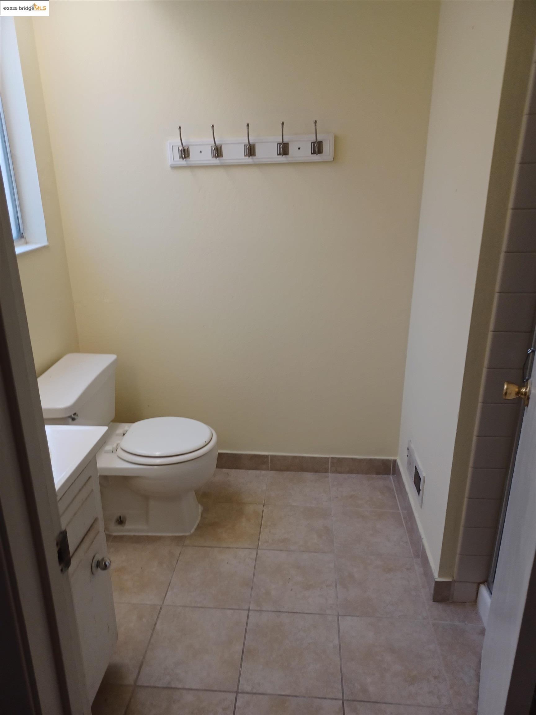 Detail Gallery Image 12 of 18 For 3163 S Francisco Way, Antioch,  CA 94509 - 3 Beds | 2 Baths