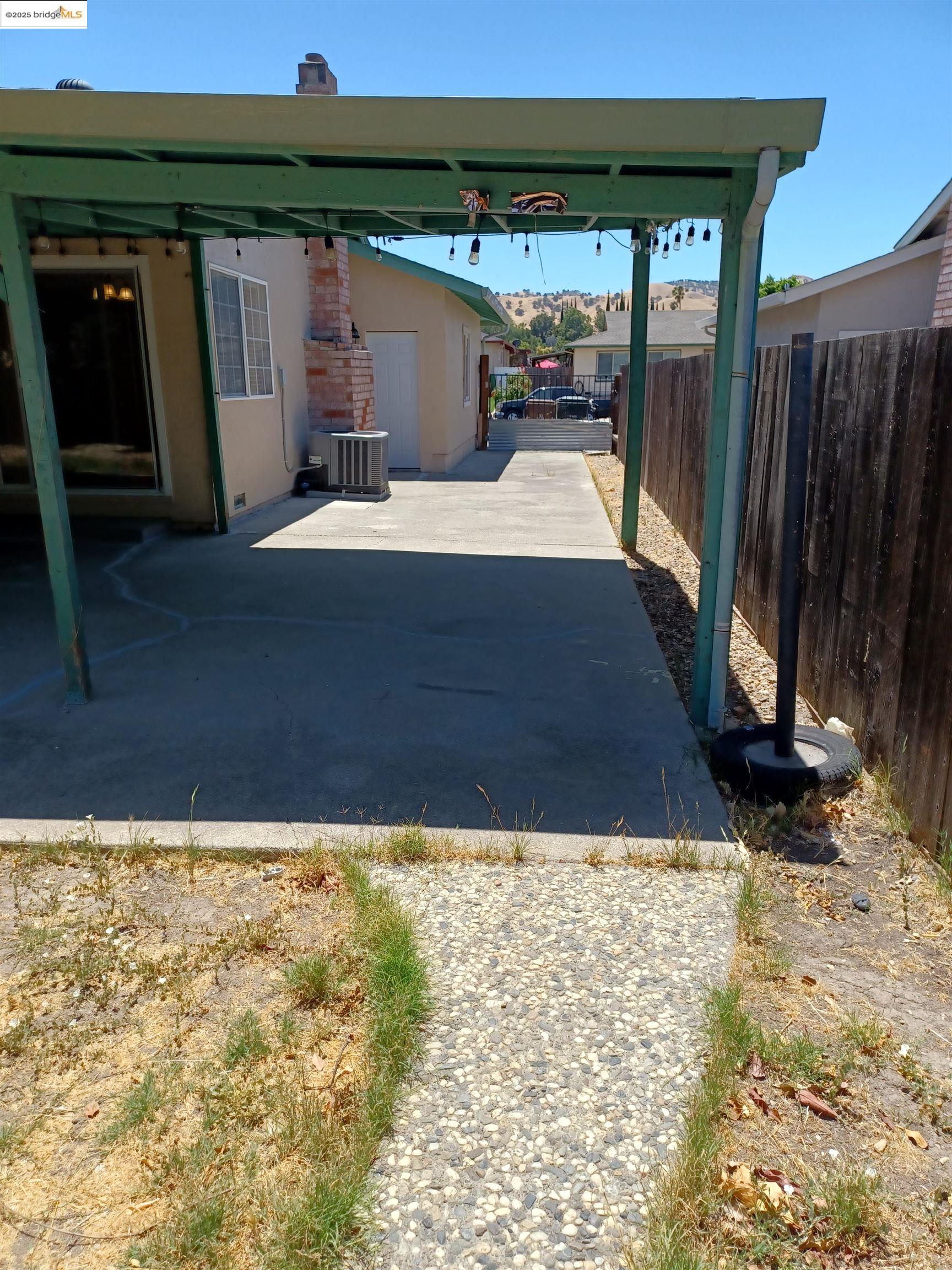 Detail Gallery Image 16 of 18 For 3163 S Francisco Way, Antioch,  CA 94509 - 3 Beds | 2 Baths