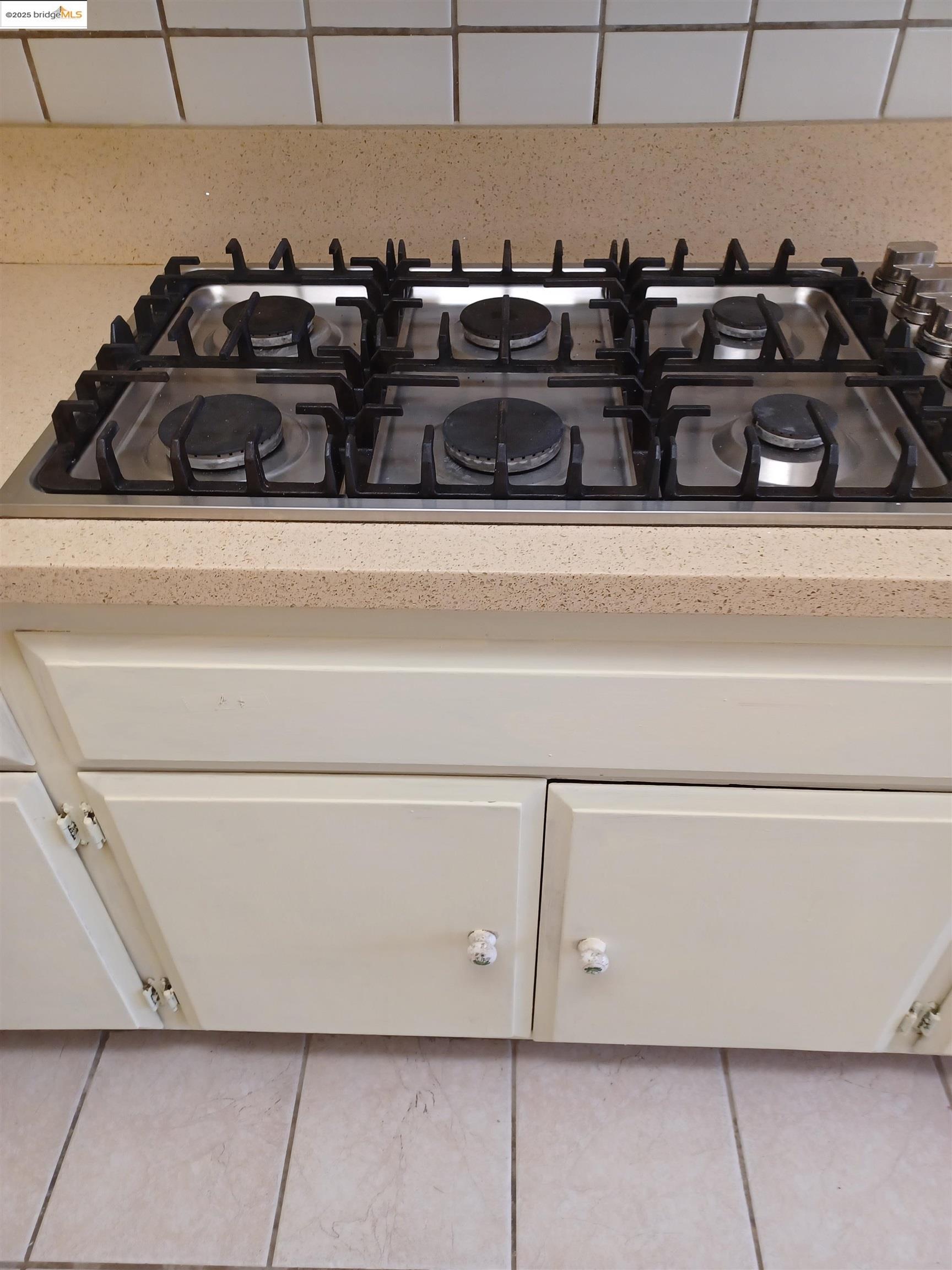 Detail Gallery Image 5 of 18 For 3163 S Francisco Way, Antioch,  CA 94509 - 3 Beds | 2 Baths