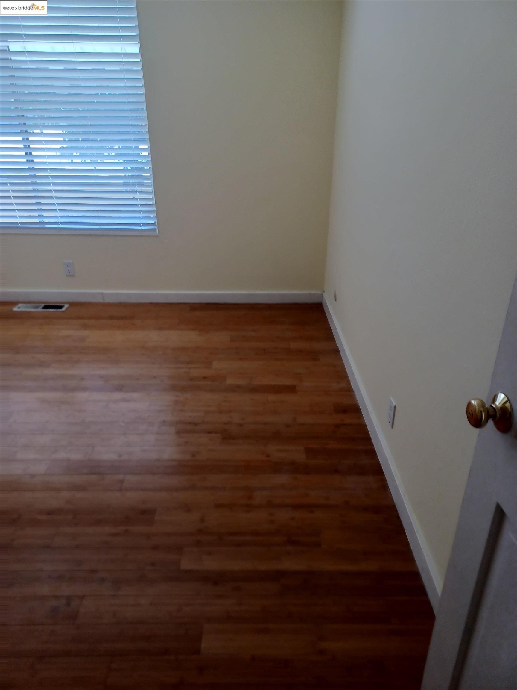 Detail Gallery Image 7 of 18 For 3163 S Francisco Way, Antioch,  CA 94509 - 3 Beds | 2 Baths