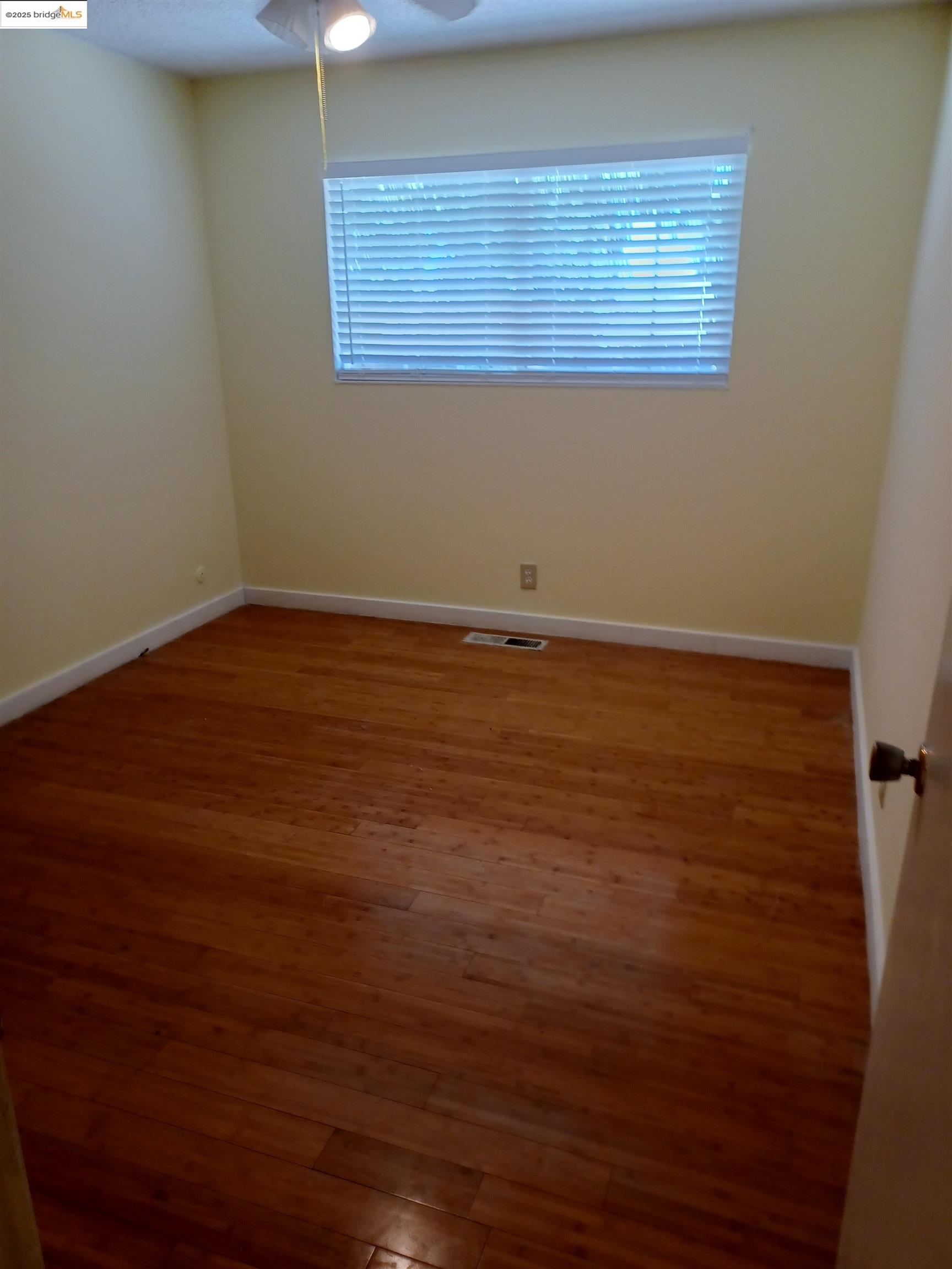 Detail Gallery Image 9 of 18 For 3163 S Francisco Way, Antioch,  CA 94509 - 3 Beds | 2 Baths