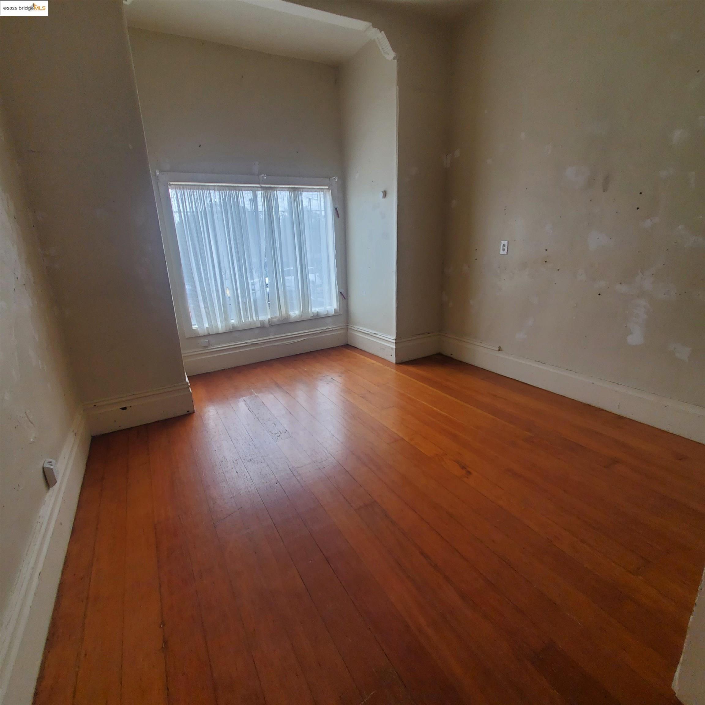 1737 13Th Ave, Oakland CA 94606 — photo 4