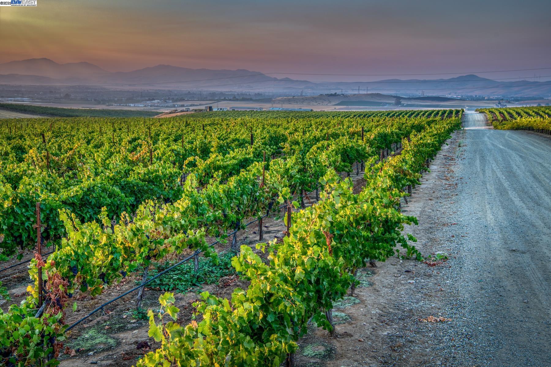 5625 Greenville Rd, Livermore, CA, 94550