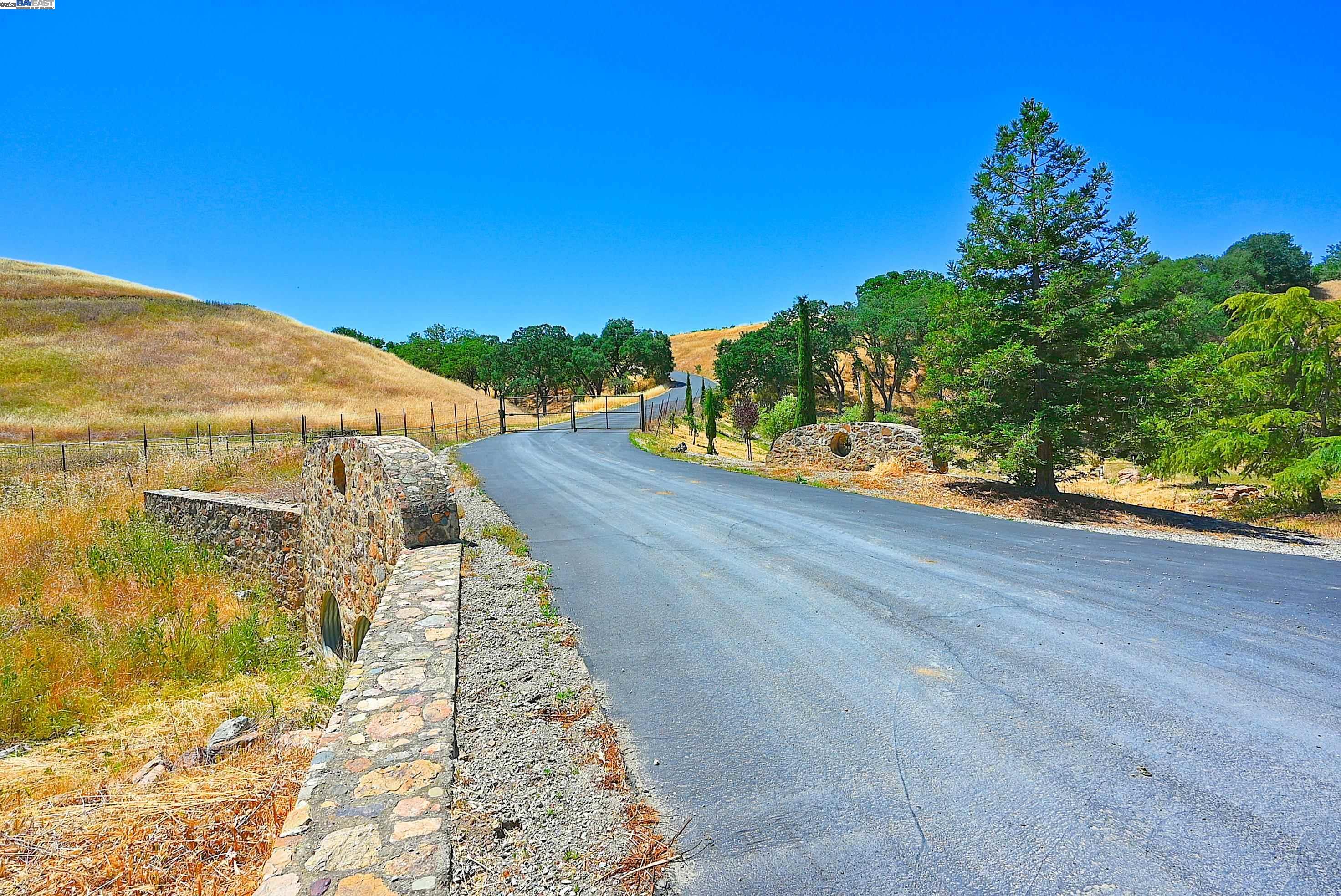 5625 Greenville Rd, Livermore, CA, 94550