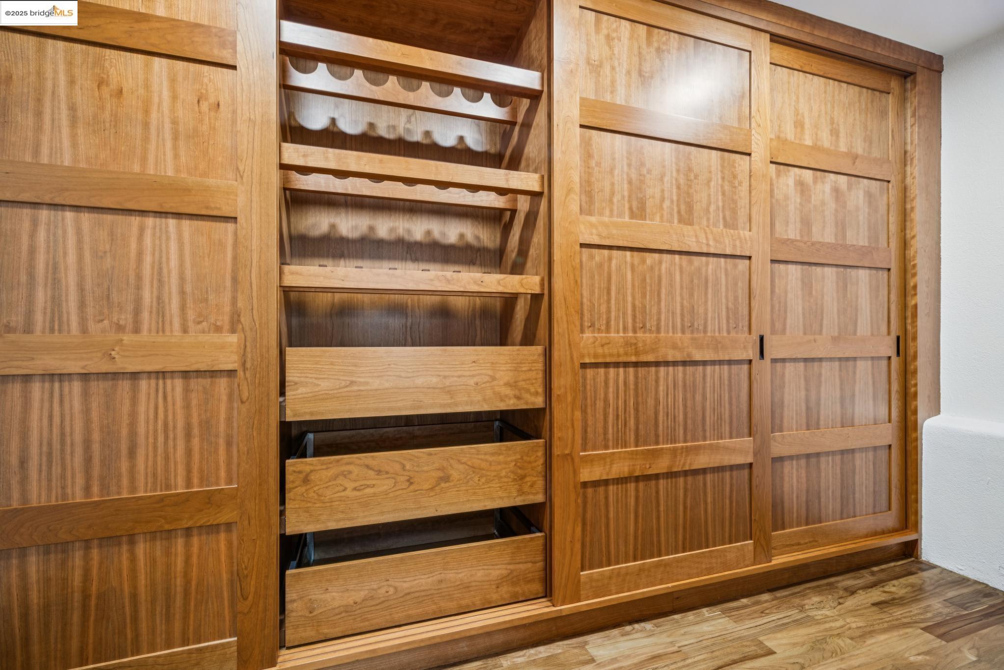 Detail Gallery Image 22 of 52 For 7723 Claremont Ave, Berkeley,  CA 94705 - 5 Beds | 3/1 Baths