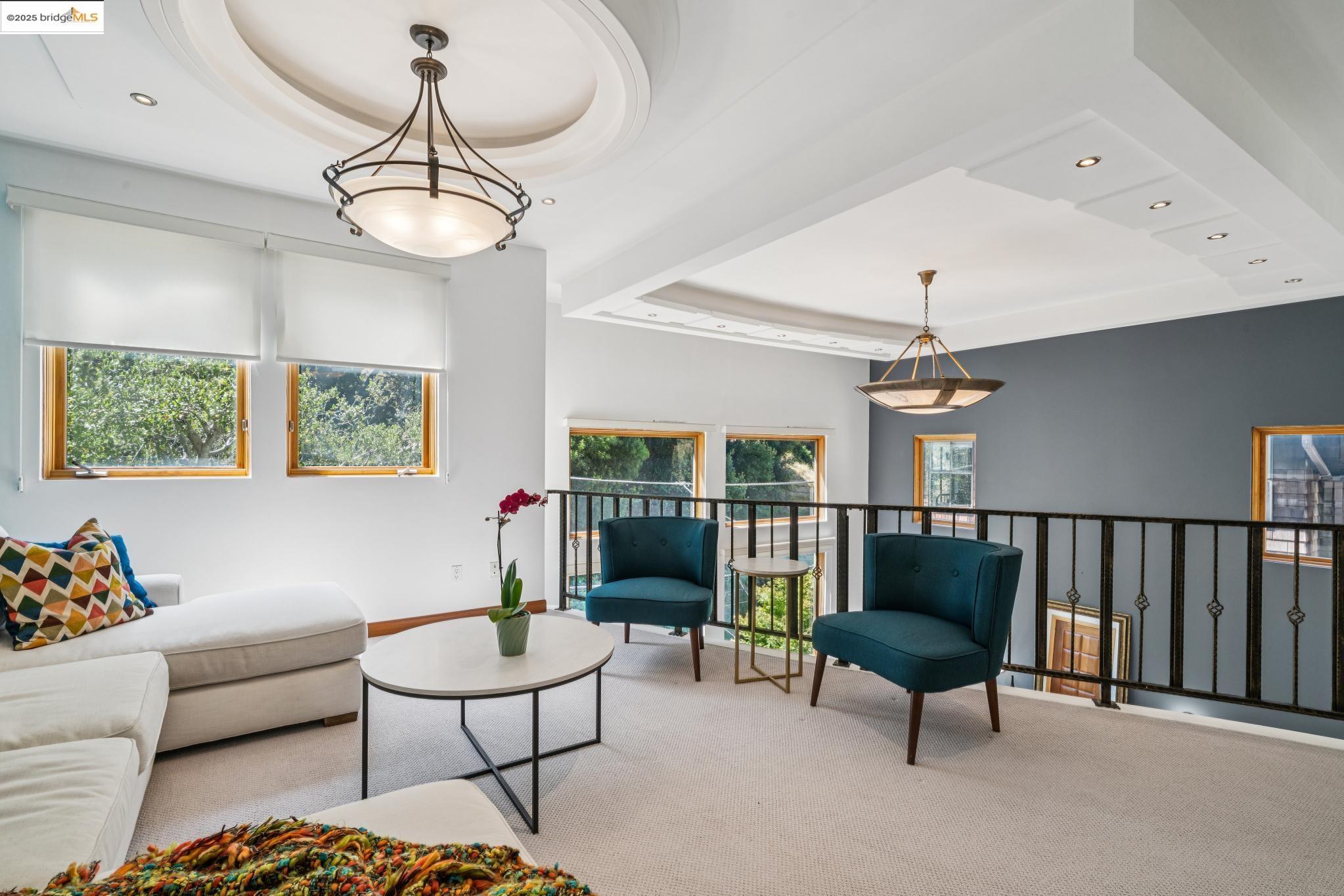 Detail Gallery Image 27 of 52 For 7723 Claremont Ave, Berkeley,  CA 94705 - 5 Beds | 3/1 Baths