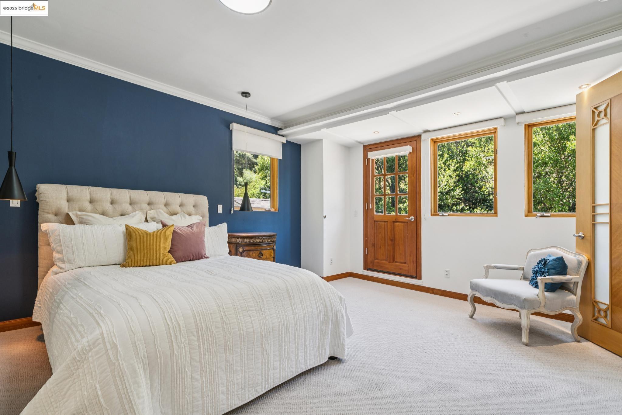 Detail Gallery Image 31 of 52 For 7723 Claremont Ave, Berkeley,  CA 94705 - 5 Beds | 3/1 Baths