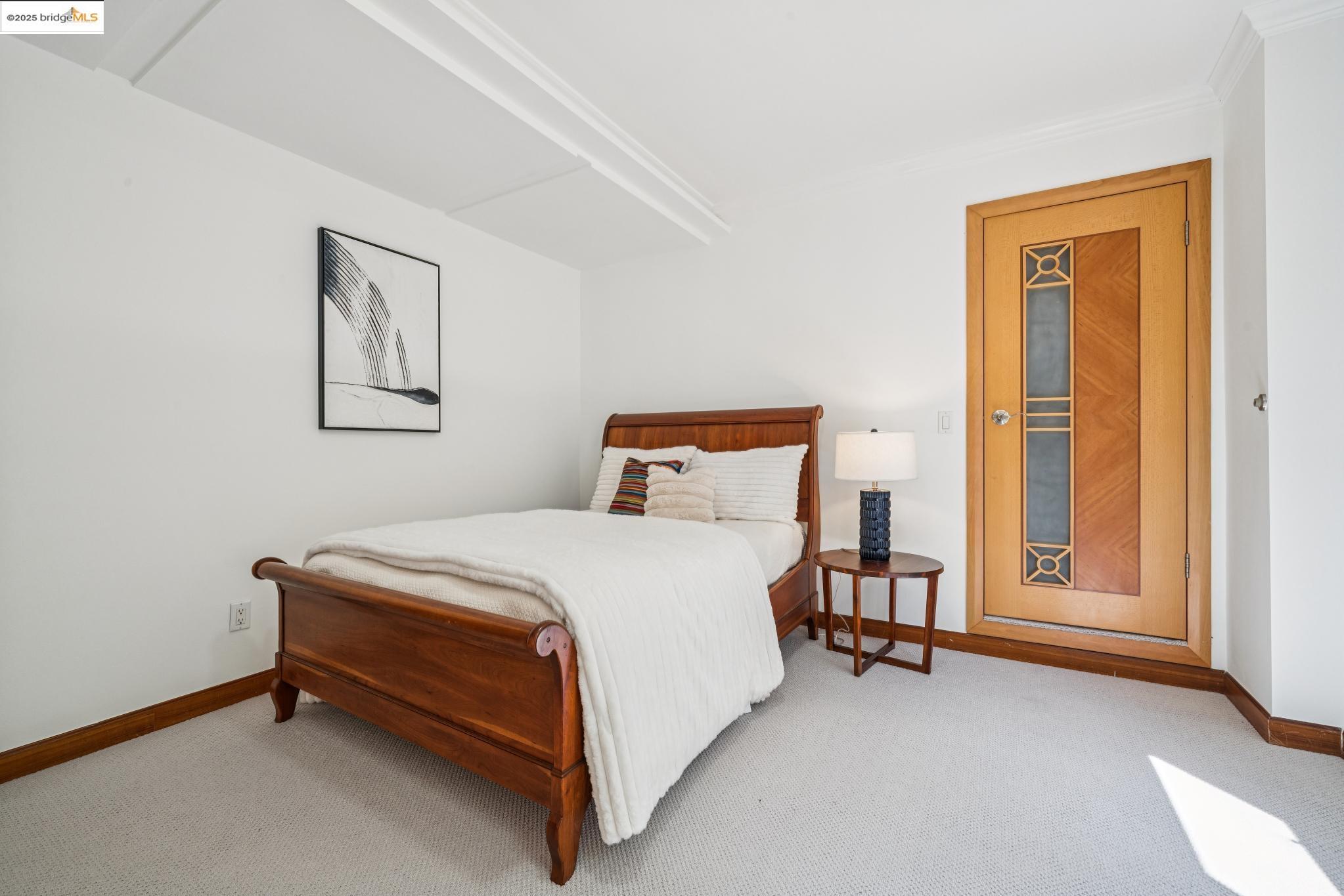 Detail Gallery Image 44 of 52 For 7723 Claremont Ave, Berkeley,  CA 94705 - 5 Beds | 3/1 Baths