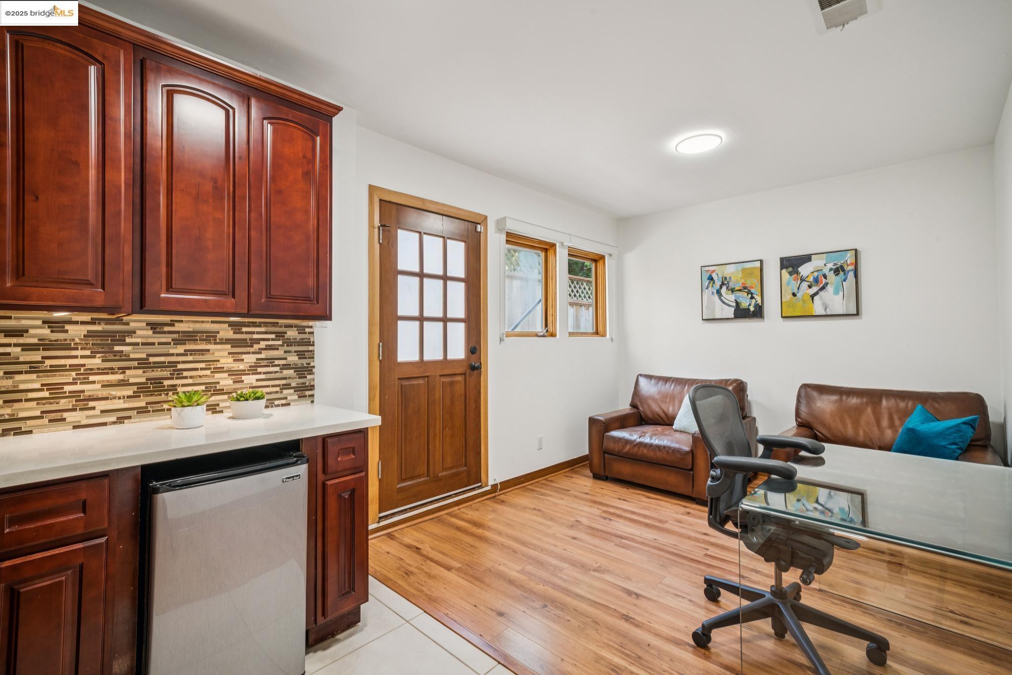 Detail Gallery Image 48 of 52 For 7723 Claremont Ave, Berkeley,  CA 94705 - 5 Beds | 3/1 Baths