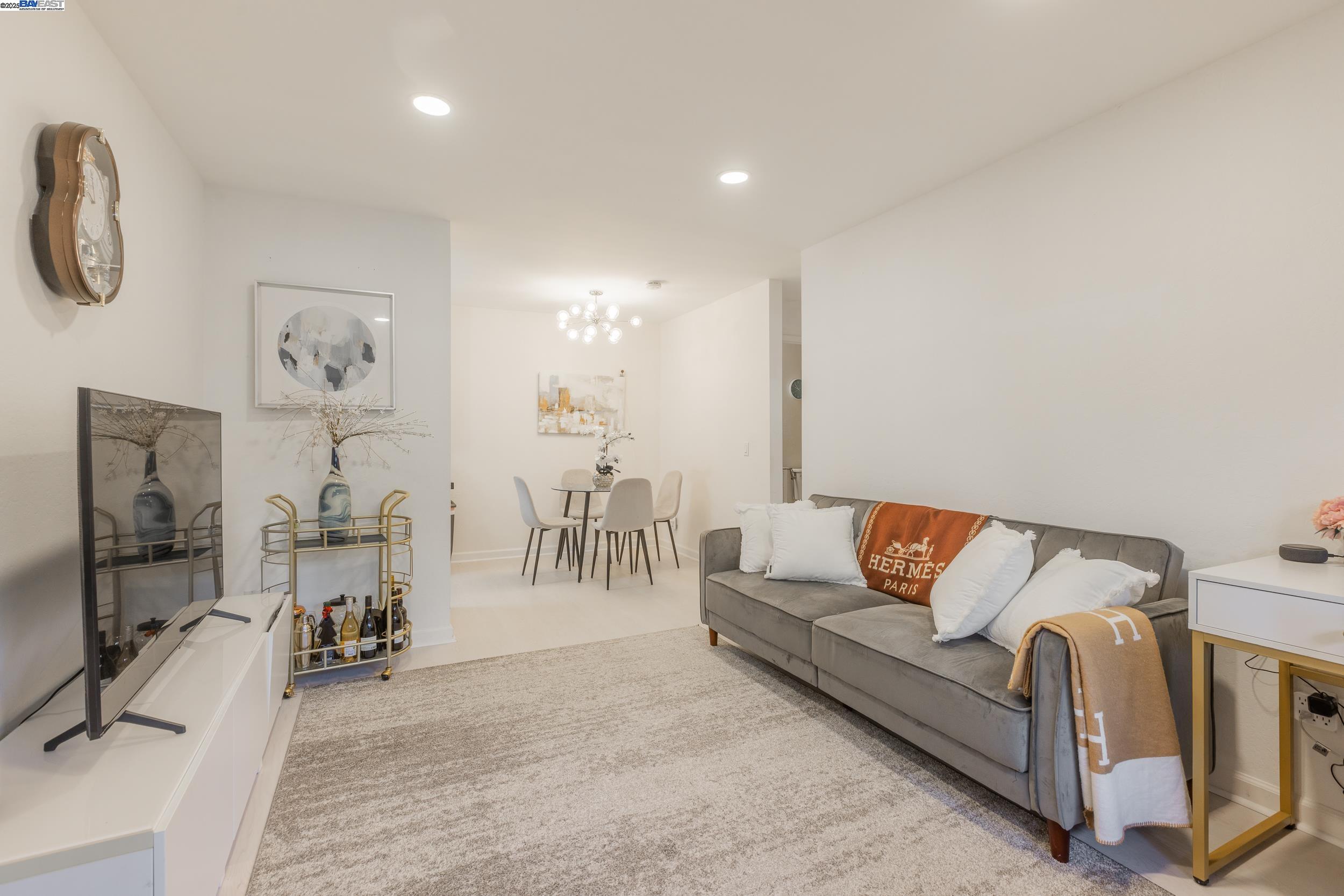 Front Image Thumbnail for BE41103715