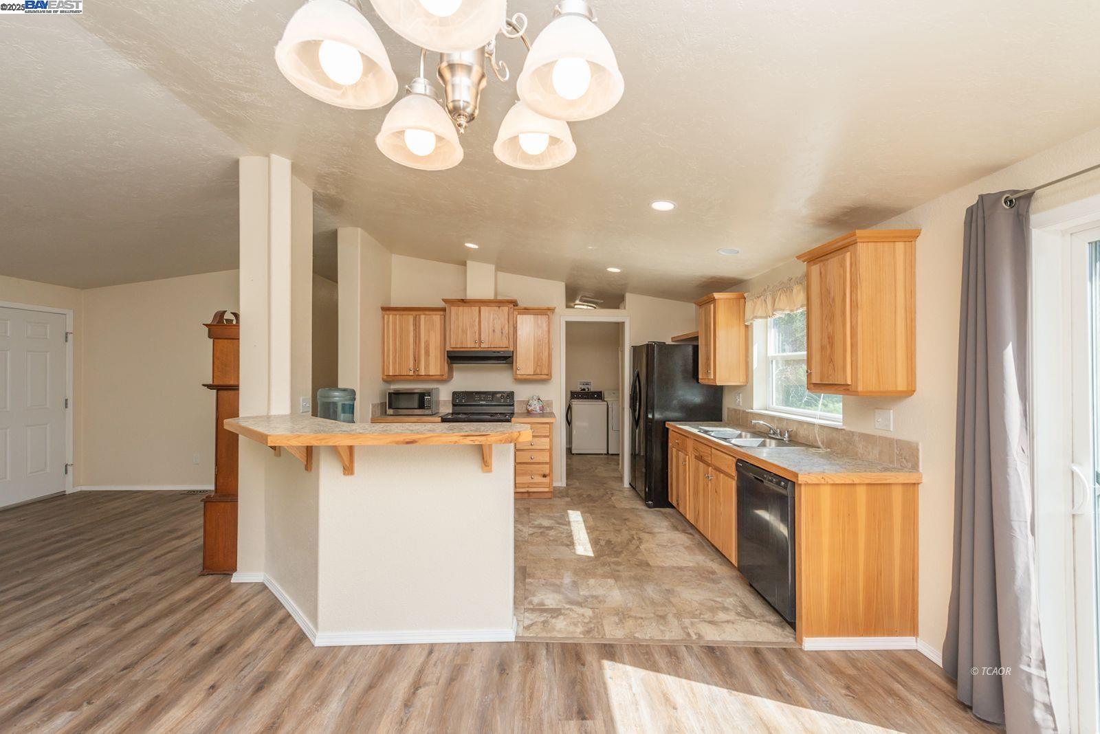 Detail Gallery Image 17 of 53 For 38500 State Highway 299, Junction City,  CA 96048 - 3 Beds | 2 Baths