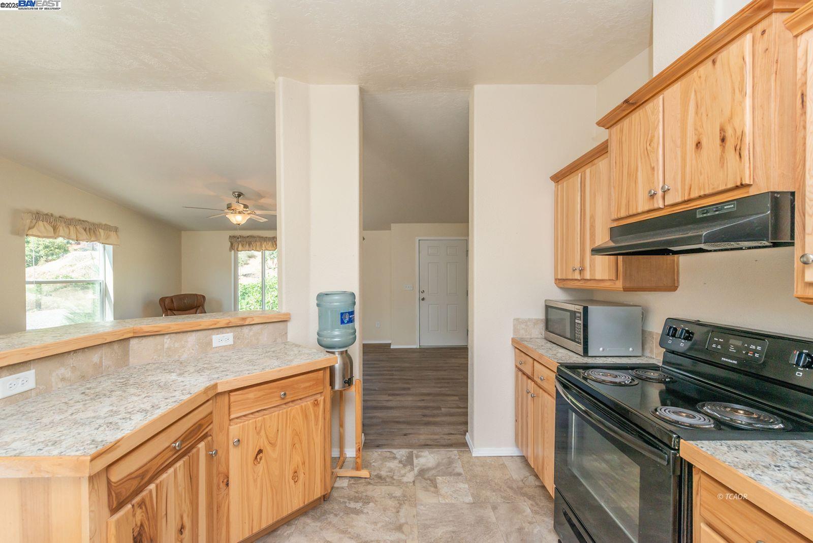 Detail Gallery Image 24 of 53 For 38500 State Highway 299, Junction City,  CA 96048 - 3 Beds | 2 Baths