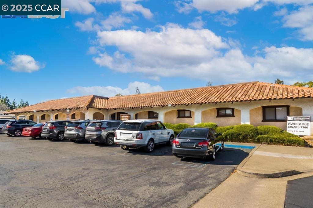 2250 Gladstone Dr #4, Pittsburg CA 94565 — photo 2