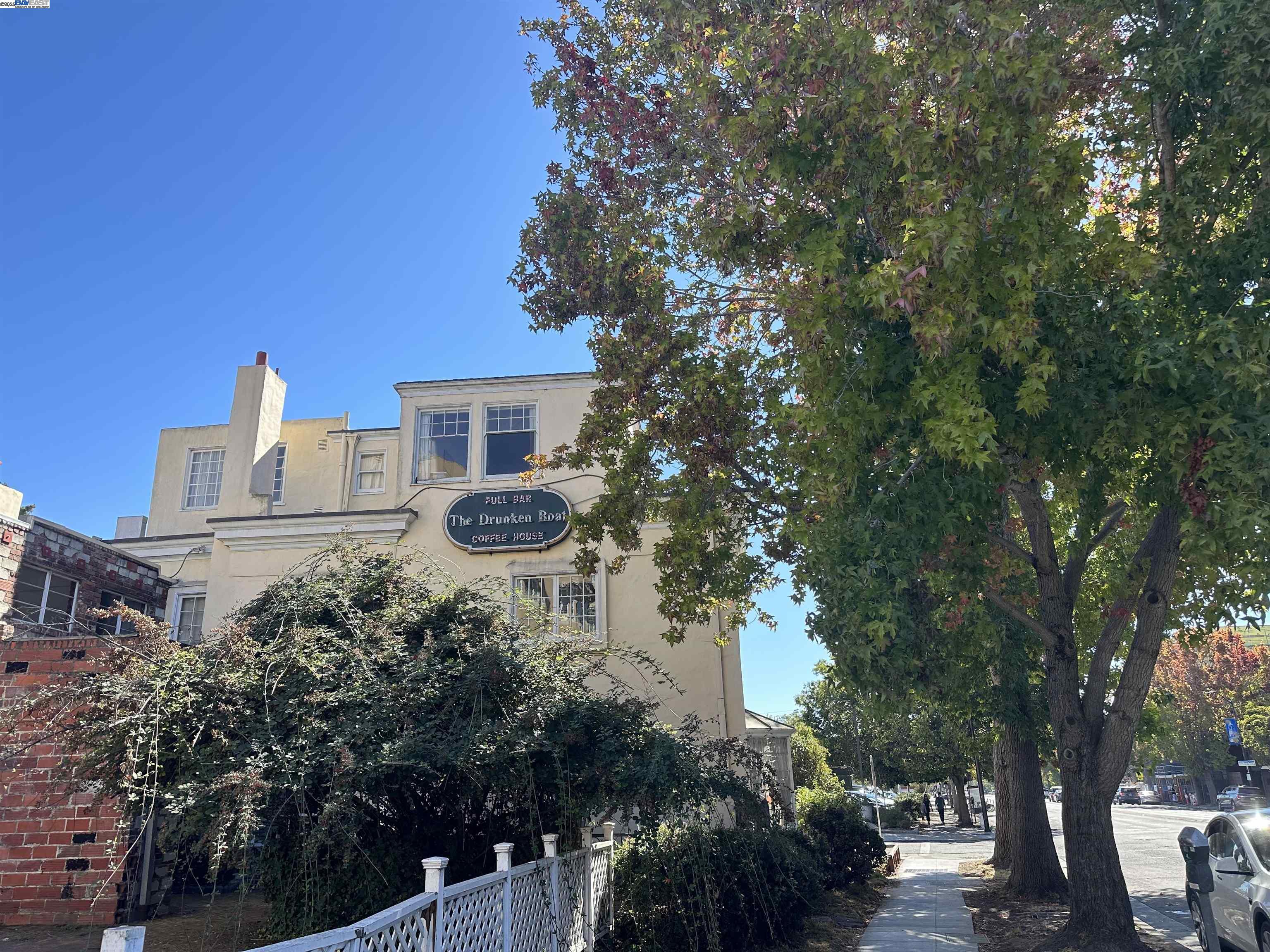 Detail Gallery Image 8 of 9 For 2615 Telegraph Ave, Berkeley,  CA 94704 - – Beds | – Baths