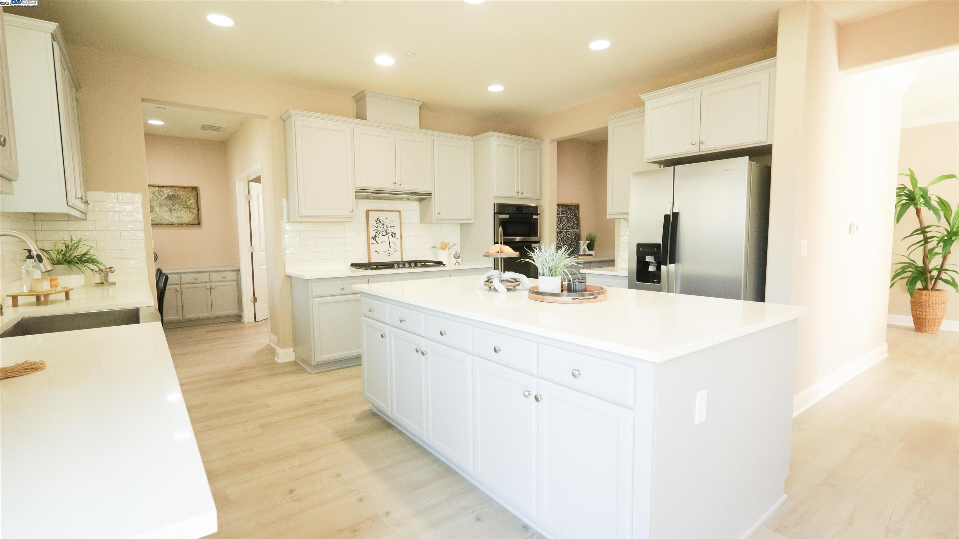 Detail Gallery Image 11 of 40 For 967 Dainty Ave, Brentwood,  CA 94513 - 6 Beds | 4 Baths