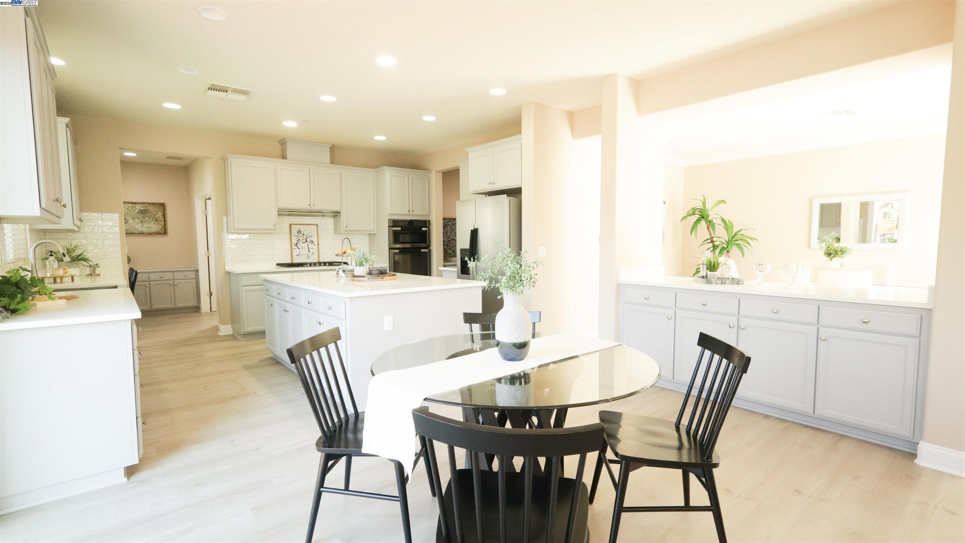 Detail Gallery Image 12 of 40 For 967 Dainty Ave, Brentwood,  CA 94513 - 6 Beds | 4 Baths