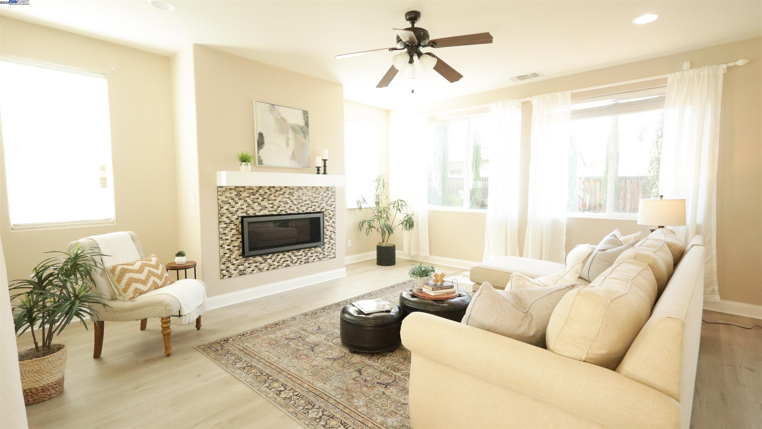 Detail Gallery Image 9 of 40 For 967 Dainty Ave, Brentwood,  CA 94513 - 6 Beds | 4 Baths