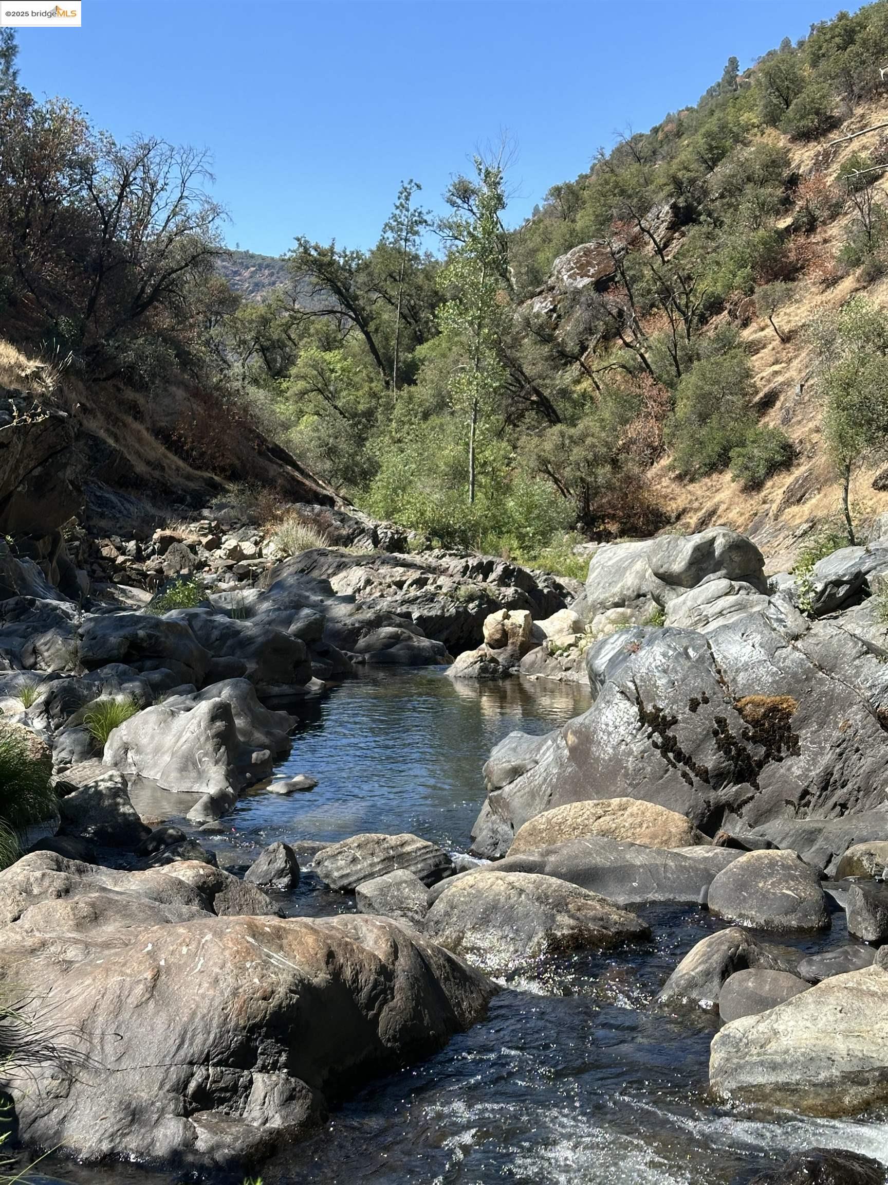 000 000, Tuolumne CA 95379 — photo 15