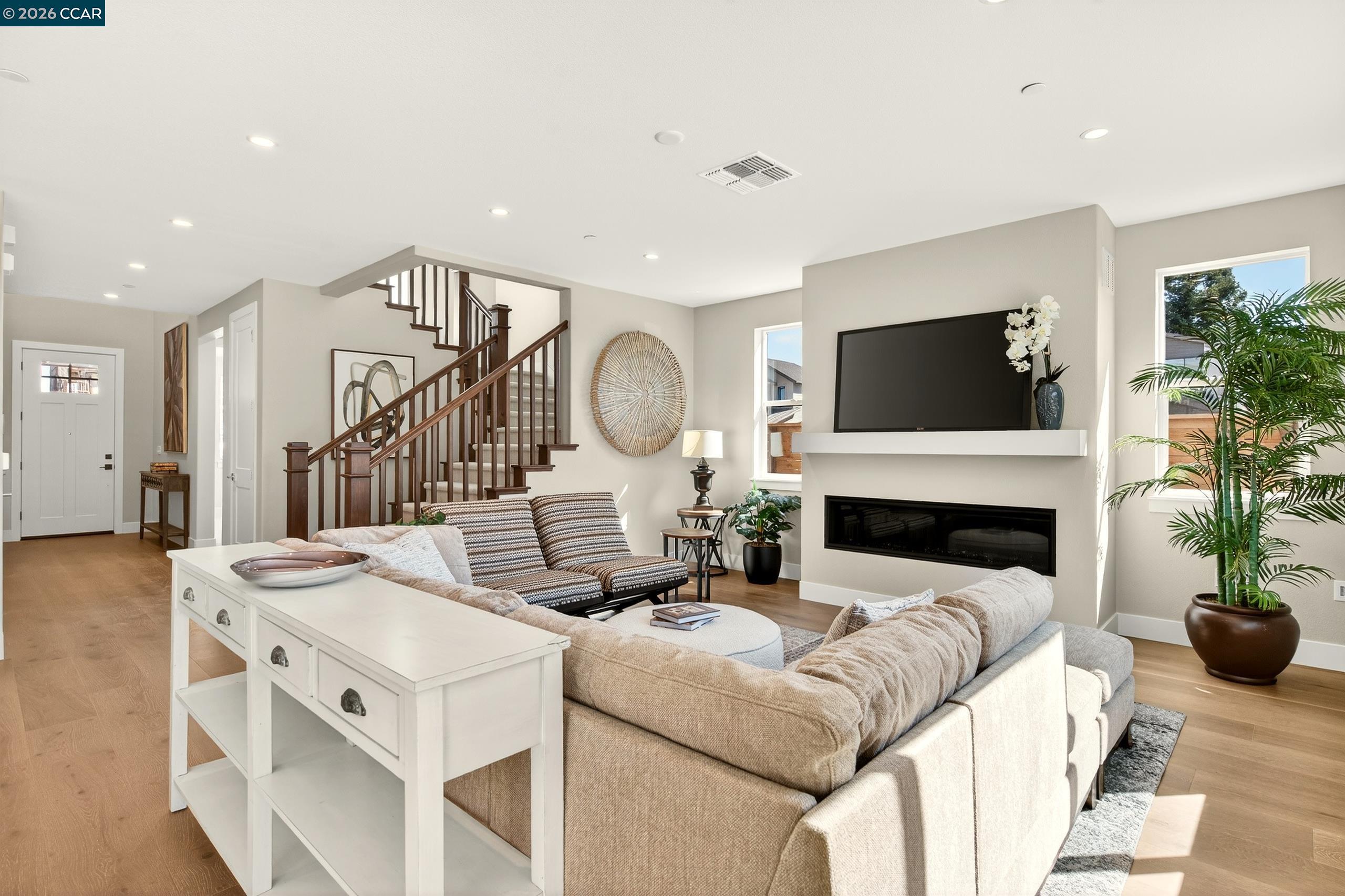 Detail Gallery Image 11 of 37 For 2250 Vandeleur Drive, Napa,  CA 94558 - 4 Beds | 3 Baths