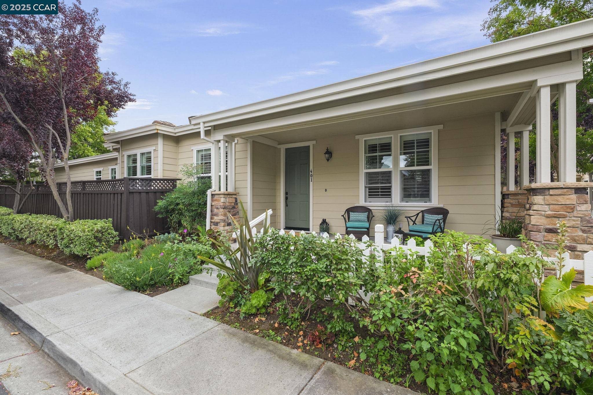 Front Image Thumbnail for CC41106544