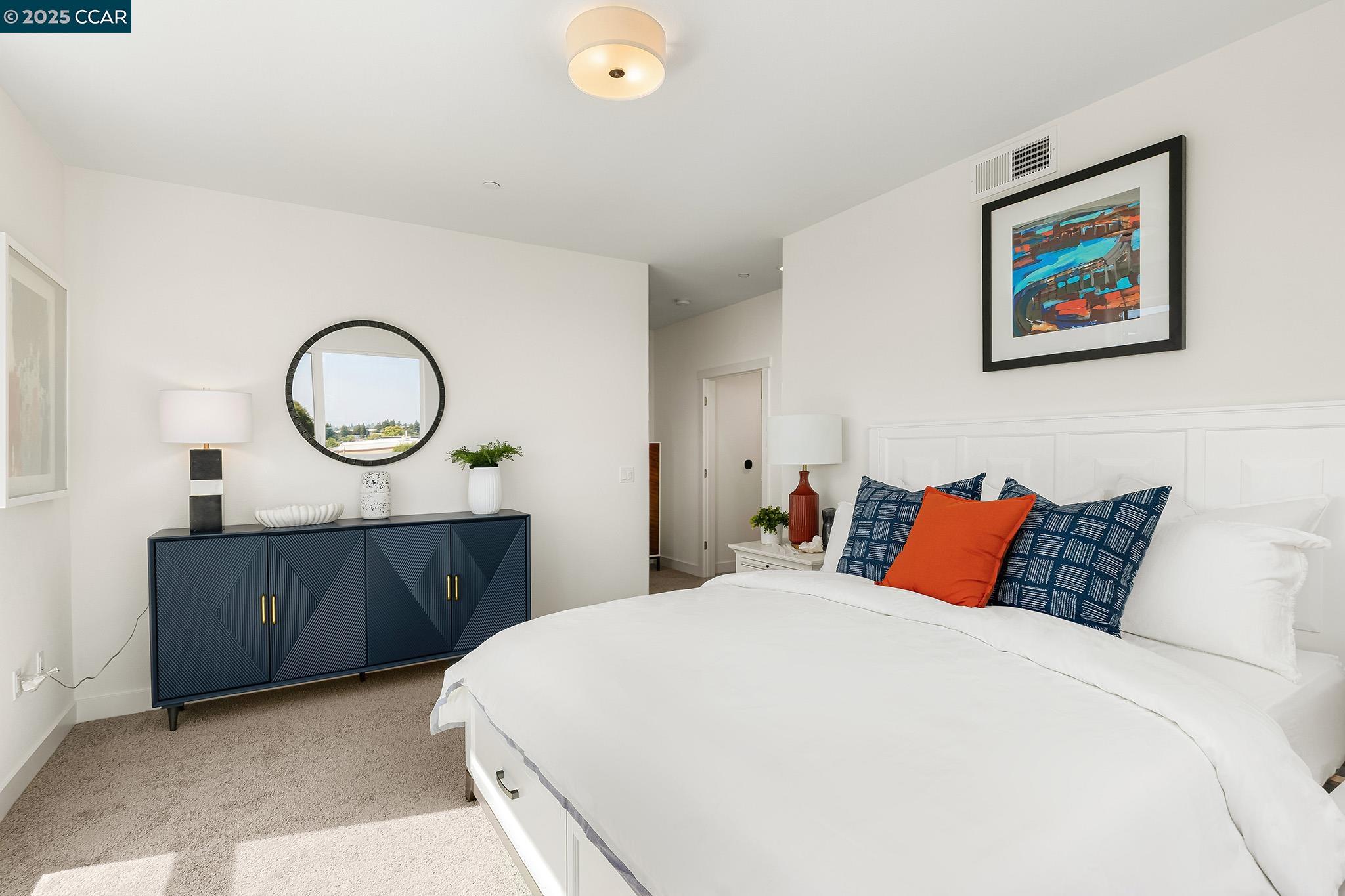 Detail Gallery Image 11 of 25 For 27263 Lumina Ct, Hayward,  CA 94544 - 3 Beds | 2/1 Baths