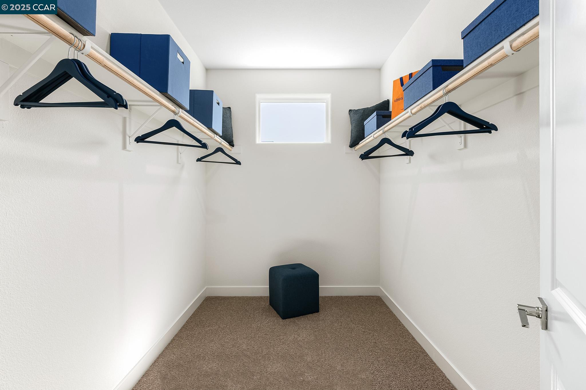 Detail Gallery Image 12 of 25 For 27263 Lumina Ct, Hayward,  CA 94544 - 3 Beds | 2/1 Baths