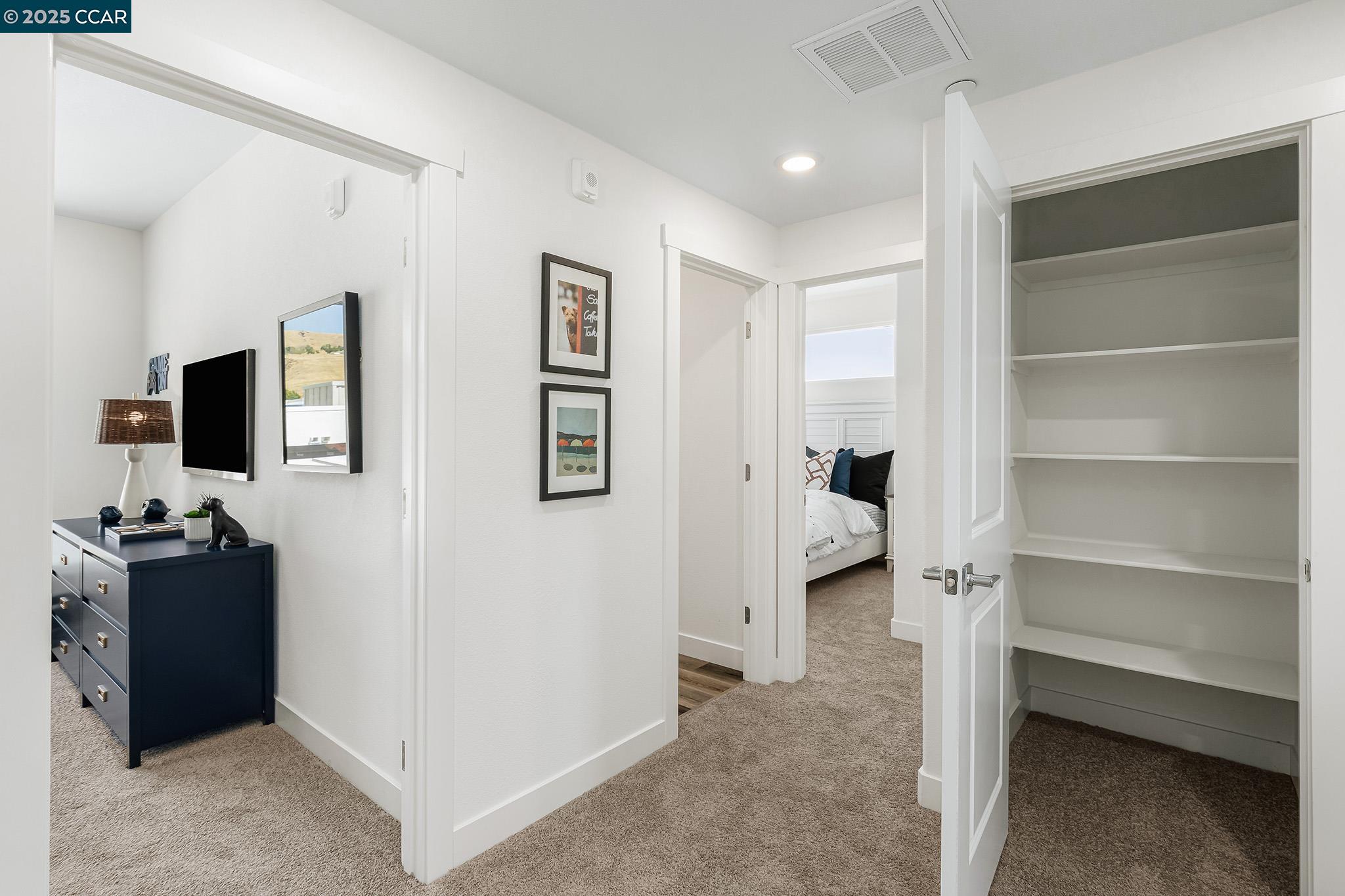 Detail Gallery Image 17 of 25 For 27263 Lumina Ct, Hayward,  CA 94544 - 3 Beds | 2/1 Baths