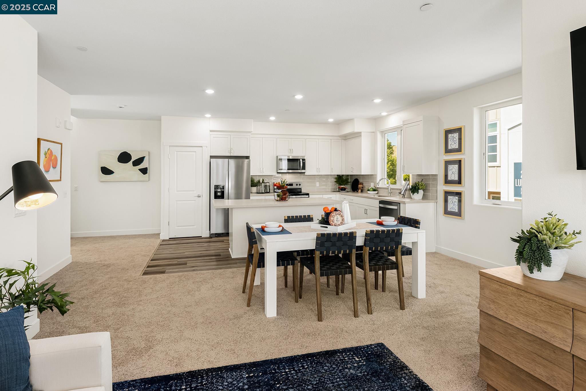 Detail Gallery Image 5 of 25 For 27263 Lumina Ct, Hayward,  CA 94544 - 3 Beds | 2/1 Baths