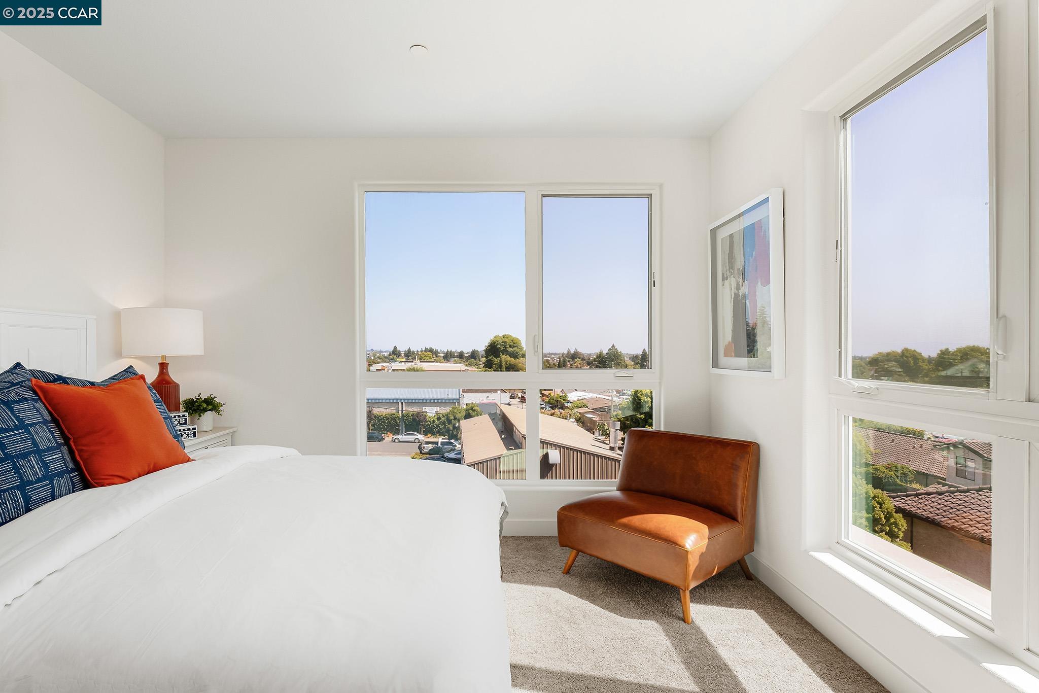 Detail Gallery Image 9 of 25 For 27263 Lumina Ct, Hayward,  CA 94544 - 3 Beds | 2/1 Baths