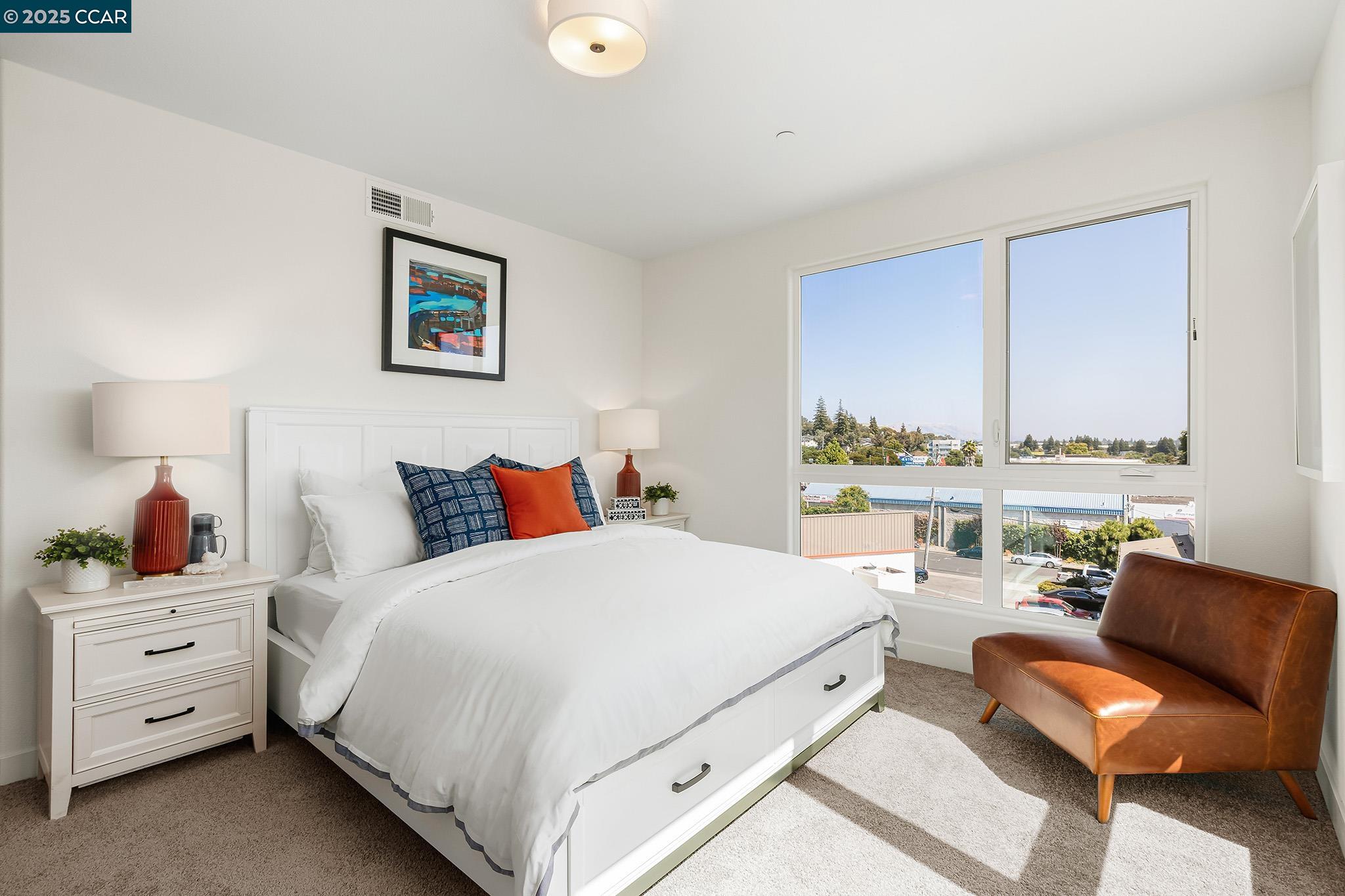 Detail Gallery Image 10 of 25 For 27263 Lumina Ct, Hayward,  CA 94544 - 3 Beds | 2/1 Baths