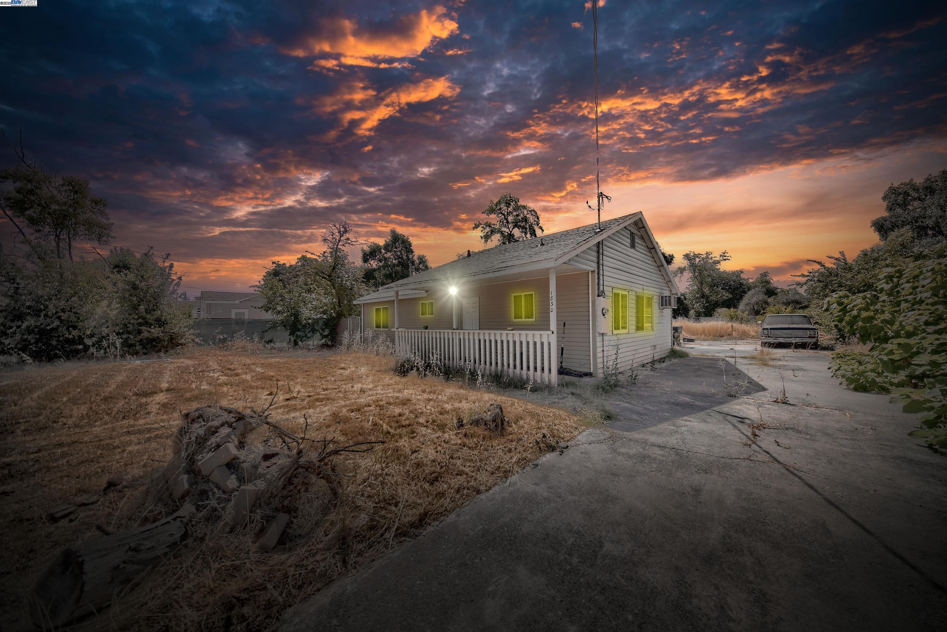 Front Image Thumbnail for BE41107458