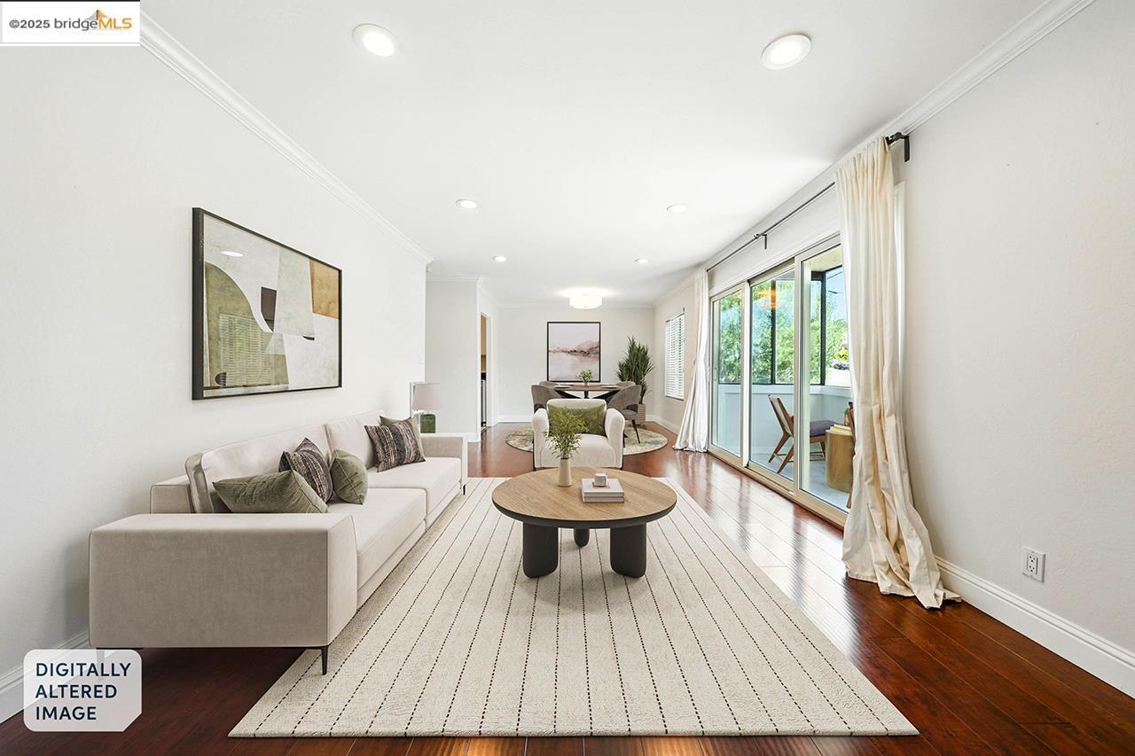 Photo #3: 41107623 Listing: Photo #3