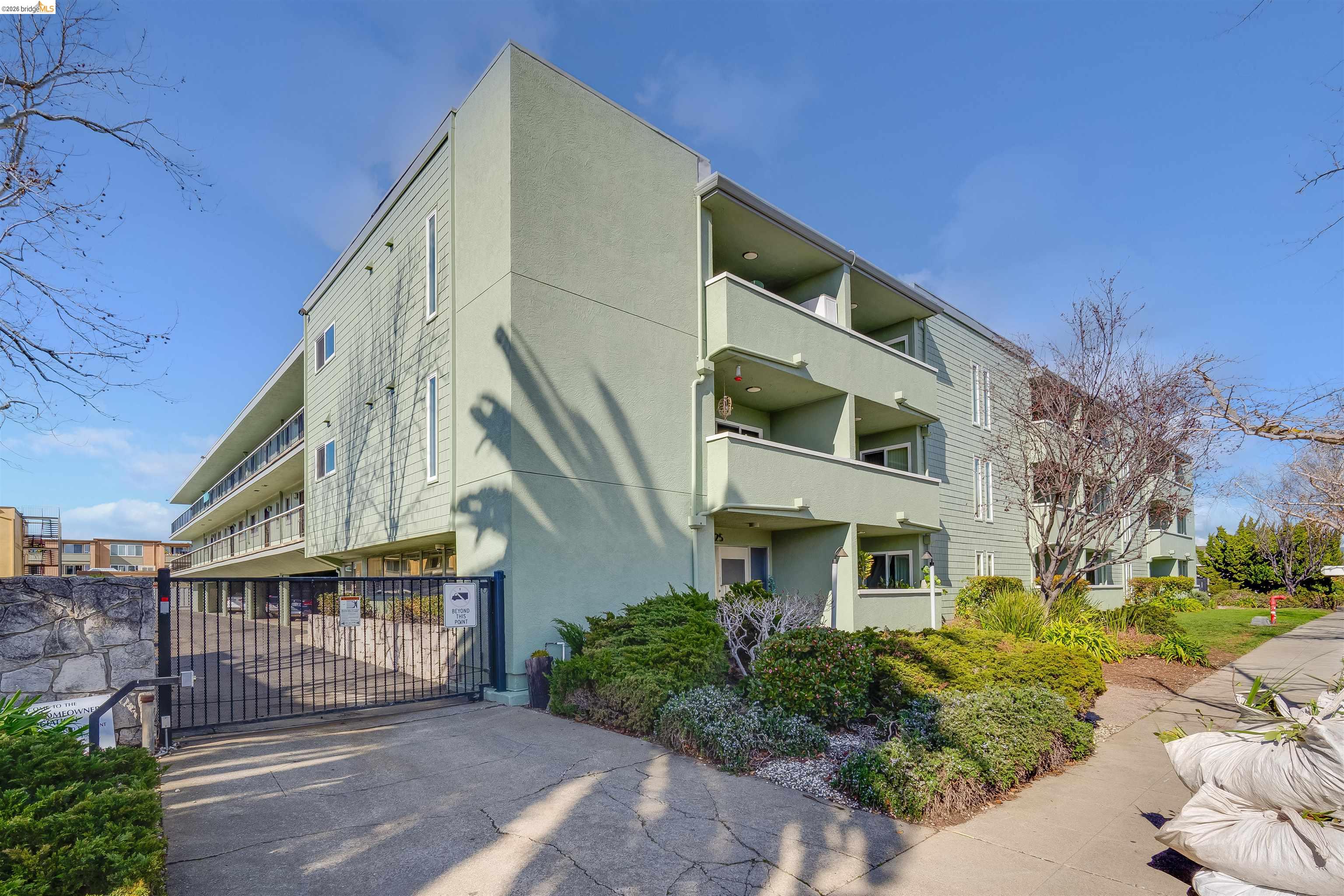 325 Kitty Hawk RD UNIT 207, Alameda, CA, 94501