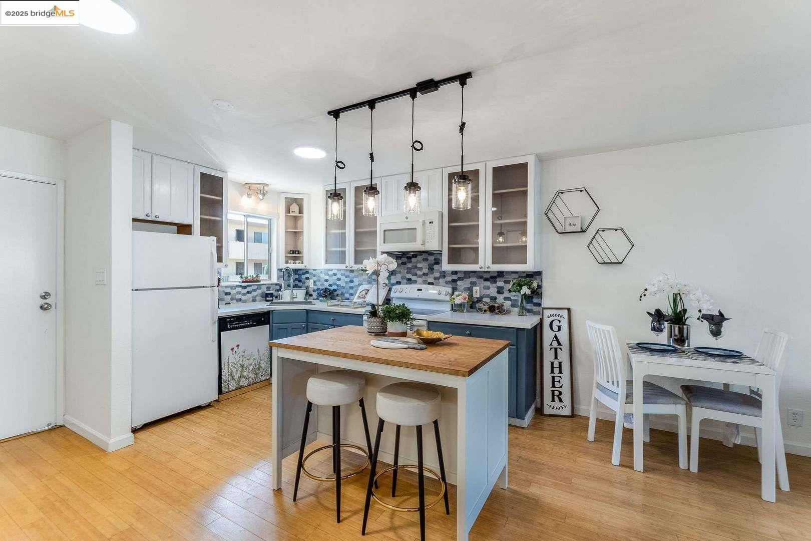 325 Kitty Hawk RD UNIT 207, Alameda, CA, 94501