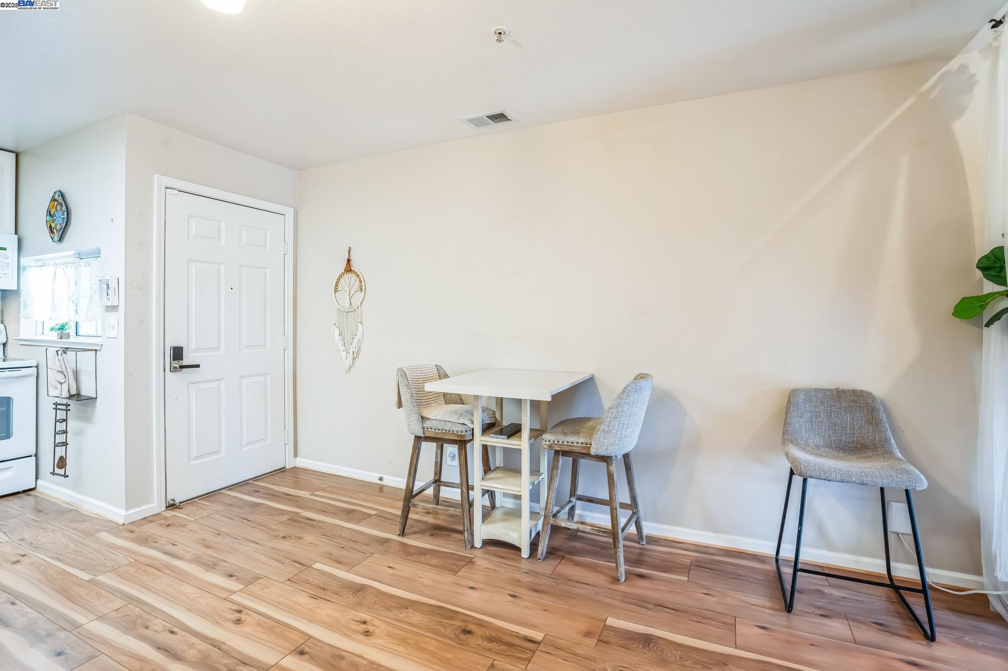 Photo #6: 41107787 Listing: Photo #6